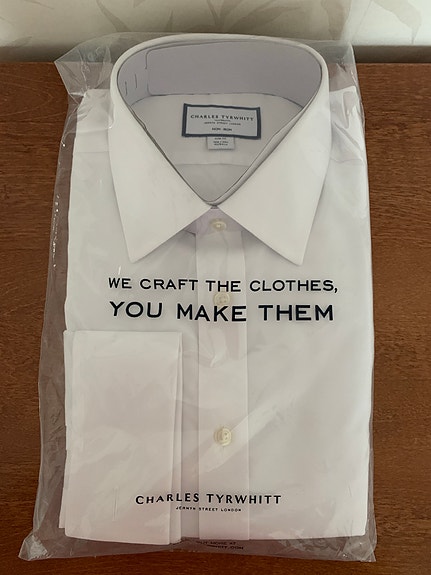 Uusi kauluspaita Charles Tyrwhitt, Kalvosinnappien hiha