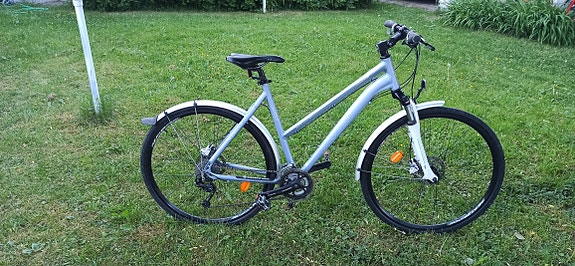 Reflex Hybrid 28”. HIENO, lähes UUSI.