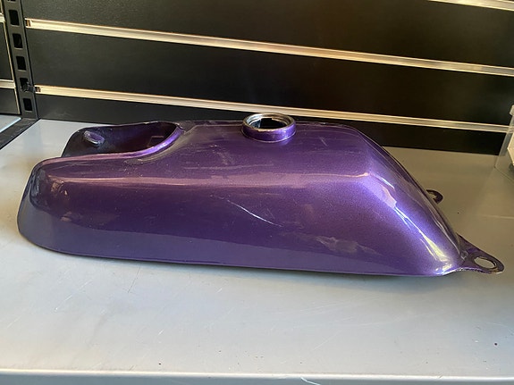 Suzuki pv alkuperäinen tankki