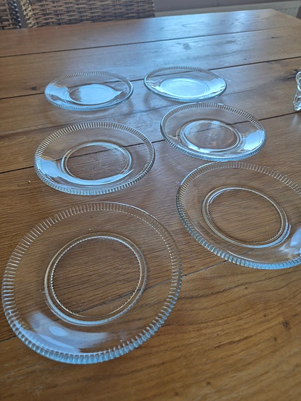 Karhulan lasiset vintage lautaset/tassit