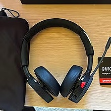 Plantronics B4220 Voyager