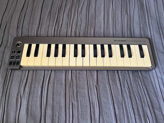M-Audio Keystation Mini 32 MIDI-koskettimisto