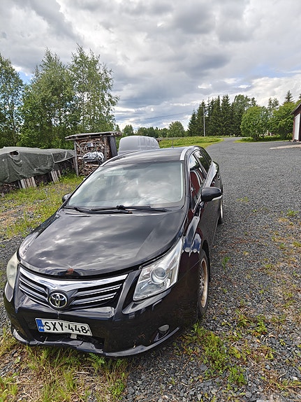 toyota avensis varaosia
