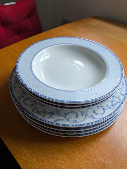 Suuri astiasto / astiapaketti (24 osaa) – Arkeen ja juhlaan (IKEA, retro ym.)