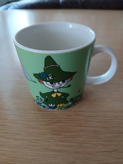 Arabia Muumi Nuuskamuikkunen muki vihreä