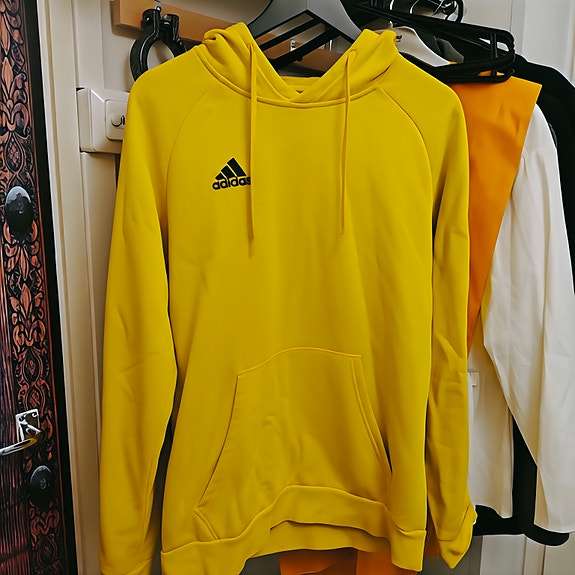 Adidas huppari