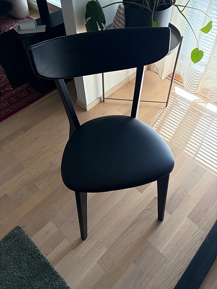 Veke / ruokapöydän tuolit 4 kpl