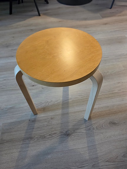 Artek stool 60