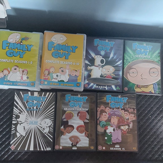 Family Guy kaudet 1-15 DVD suomenkieliset tekstitykset