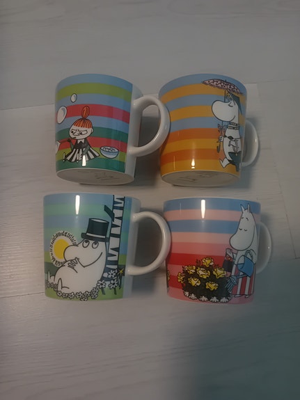 Muumimuki siesta, rantaelämää, ruusutarha, saippuakuplia