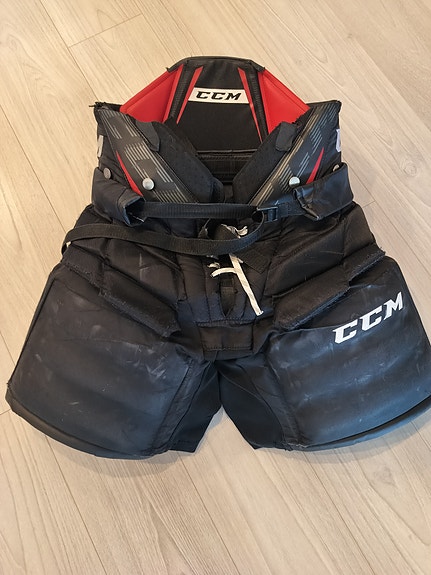 Ccm 1.9 SR koko: S maalivahdin housut.