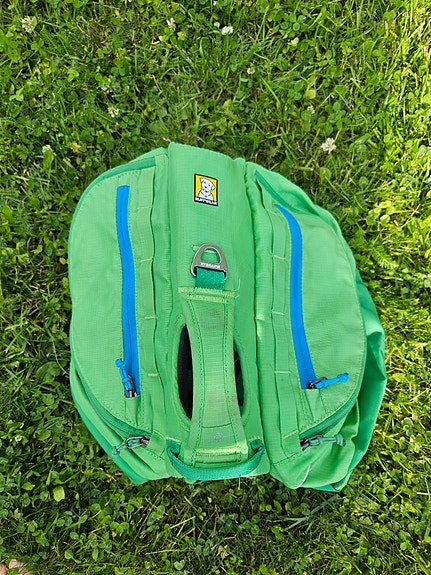 Ruffwear koiran reppu vaellukselle