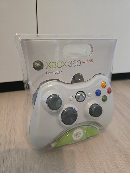 Microsoft Xbox 360 Live langallinen ohjain valkoinen