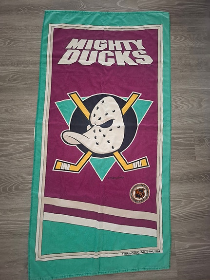 Mighty ducks of anaheim pyyhe 90-luvulta