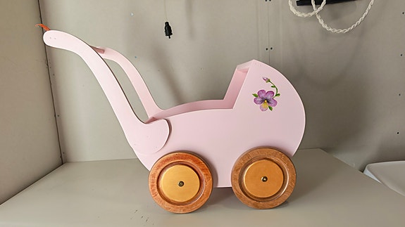 puiset nukenvaunu vaaleanpunainen