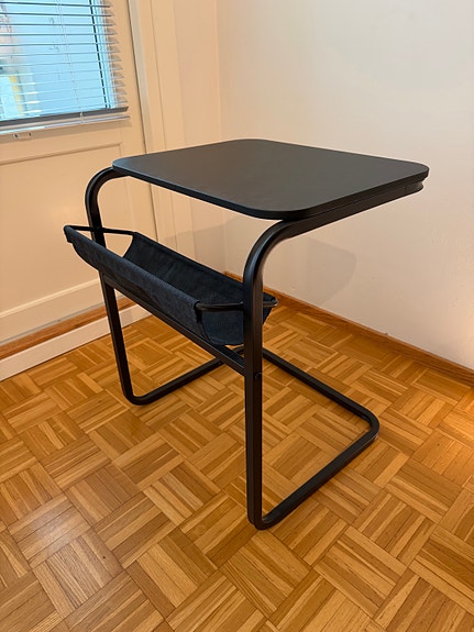 Musta Ikea Olseröd sivupöytä