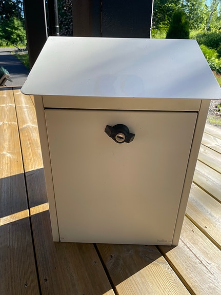 Habo postilaatikko valkoinen