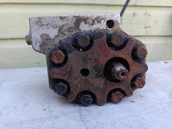 David brown traktorista hydraulipumppu