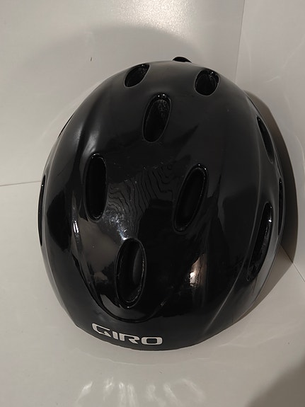 Giro kypärä (M)