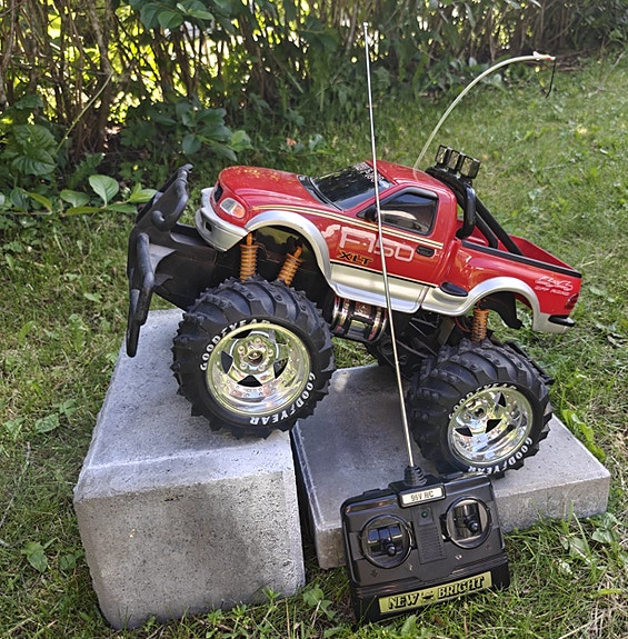 New Bright Ford F-150 XLT 4x4 Off Road RC-auto