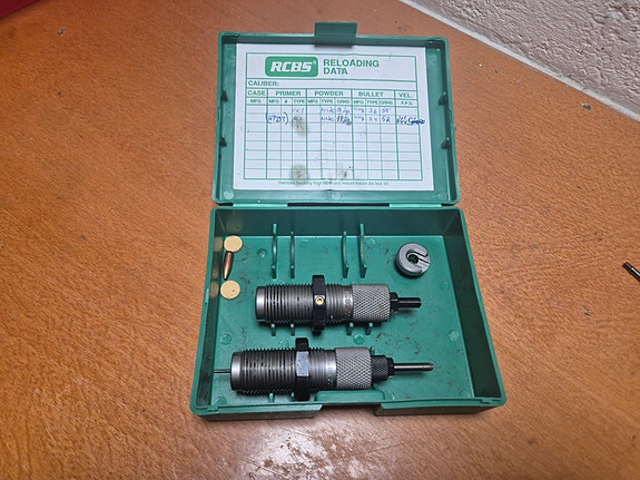 RCBS 222 rem holkit, hylsynpitimellä