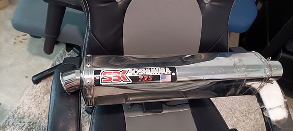 SBK Yoshimura TRS pakoputki moottoripyörään