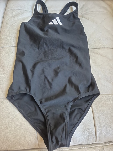 Adidas uimapuku 140