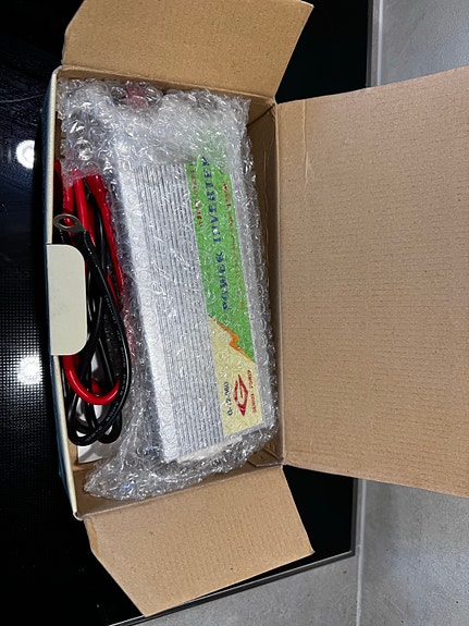 Genius Power invertteri 12V–230V 600W