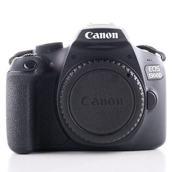 Canon EOS 1300D -kamera (sc. 11600) (käytetty)