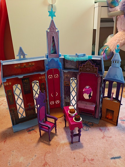 Disney Frozen linna leikkisetti