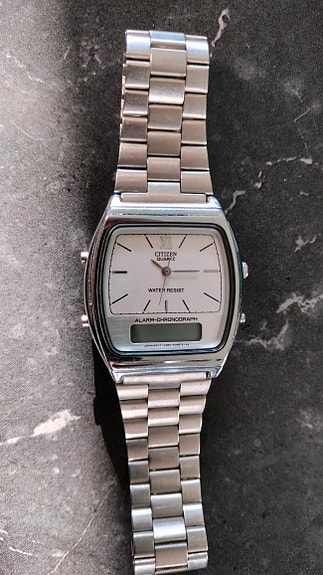 Citizen Quartz -rannekello