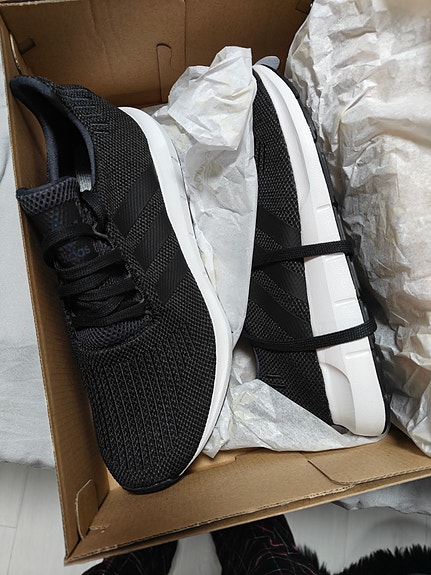Adidas kengät 42