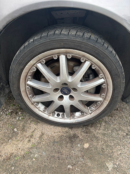 Volvo V70 2.4d 18" alut + 225 40 r 18 kesärenkaat