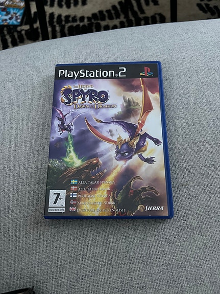 PlayStation 2 Spyro dawn of the dragon -peli