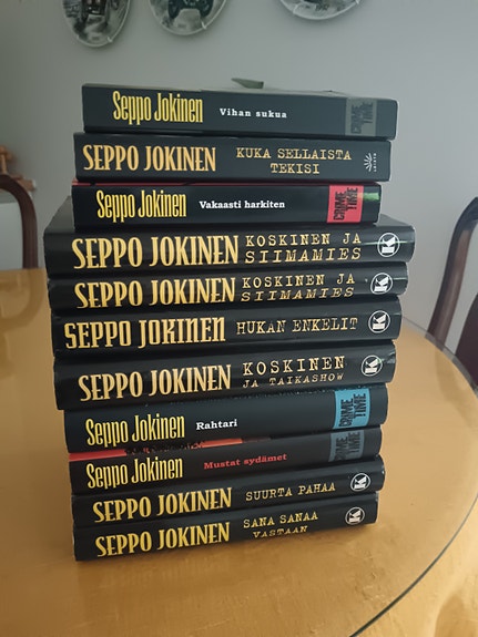 Seppo Jokisen Koskinen-dekkareita 7 kpl kovakantisia ja 3 pokkaria yht. 20 euroa