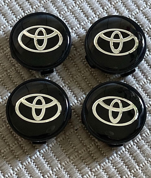 Keskilätkät Toyotan vanteisiin 72mm