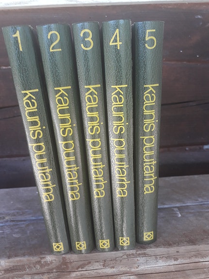 Kaunis puutarha -kirjasarja osat 1–5