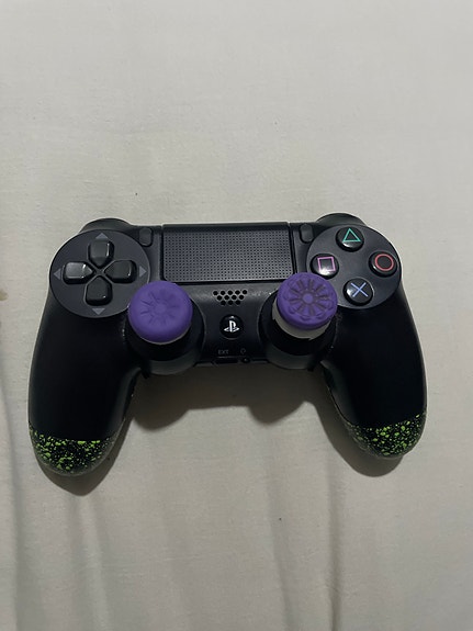 Sony PlayStation 4 DualShock 4 ohjain modatuilla takapainikkeilla
