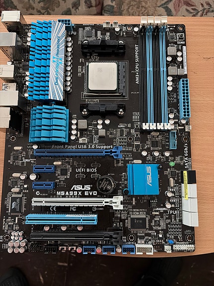 Asus M5A99xEVO emolevy + AMD FX prosessori