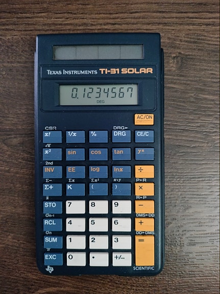 Texas Instruments TI-31 Solar laskin