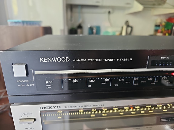 Kenwood KT-32LB AM-FM Stereo Tuner