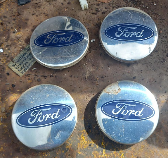 Ford aluvanteet keskiöt