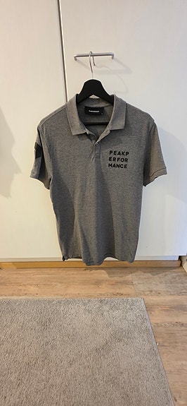 Peak Performance- pikeepaita (M)