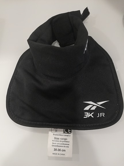 Reebok 3K JR kaulasuoja juniori musta