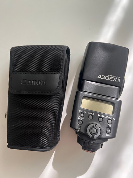 Canon speedlite 430EX II