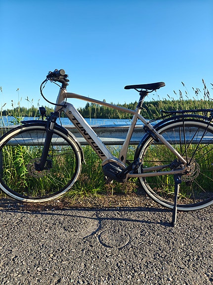 Tunturi E-lux High hybridisähköpyörä