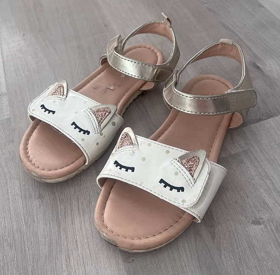 Sandaalit 29