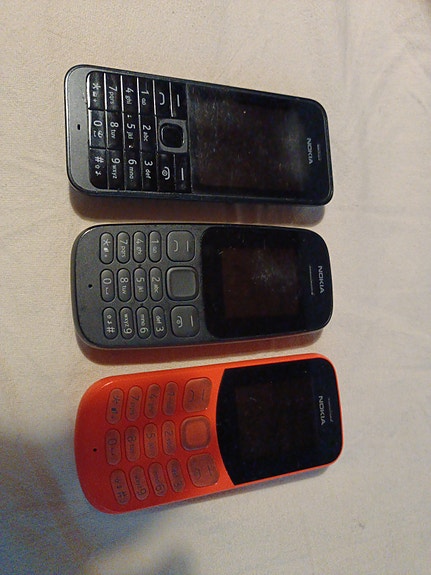 Perus nokialaisia matkapuhelimia
