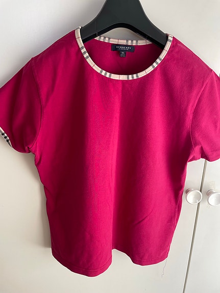 Burberry T-paita fuksianpunainen koko 42