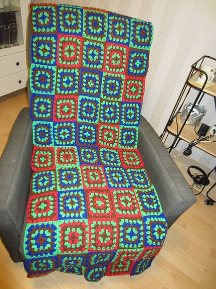 Virkattu tuolin,keinun päällinen 170x62cm